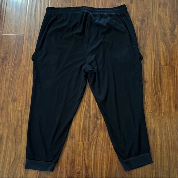 Torrid Relaxed Fit Jogger High-Rise Cargo Pocket Black Pant size 3 - Picture 6 of 8